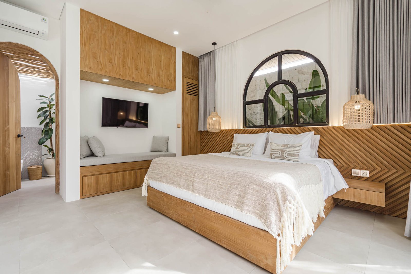 Teku-Villa-1st-Bedroom-2