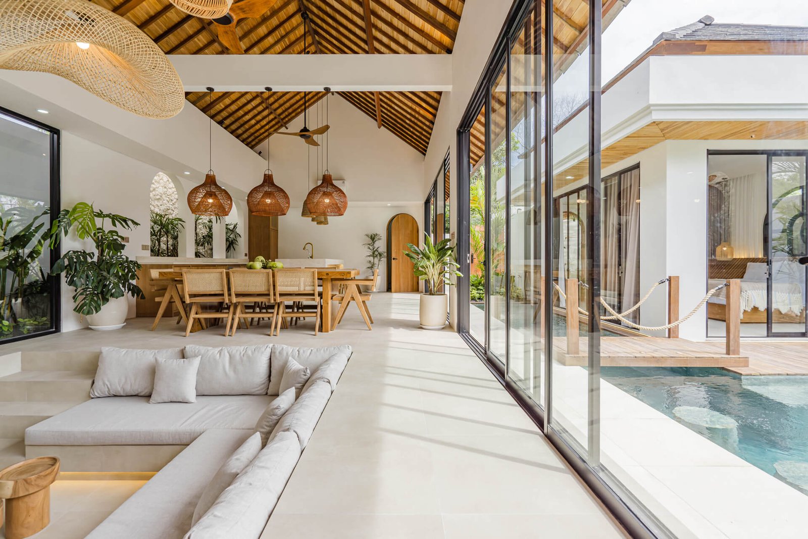 Teku-Villa-Living-1